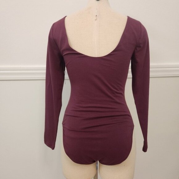 Old Navy Double-Layer Scoop-Back Bodysuit Size medium - Picture 5 of 12